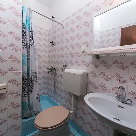 Guest house By The Sea Gradac, Makarska - 16006