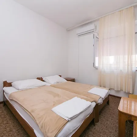 By The Sea Gradac, Makarska - 16006 2* Gradac (Split-Dalmatia)